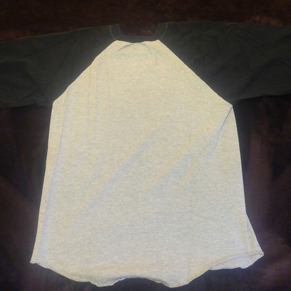 Like New Fruit Of The Loom Baseball Jersey - Picture 3 of 4